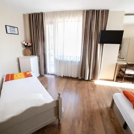 Къща за гости зенит Созопол