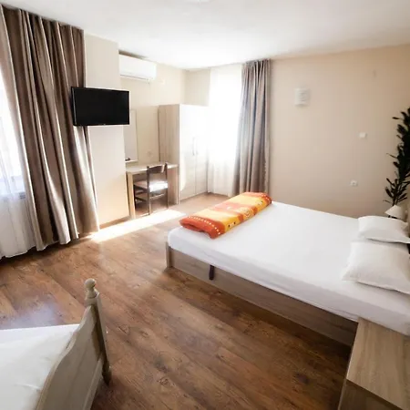 Zenith Guest house *