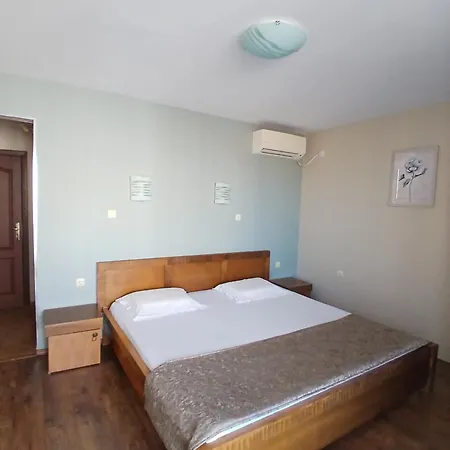 Zenith בית הארחה 4*